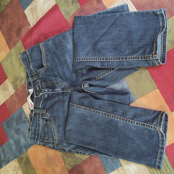 Levi's - Picture 2 of 5